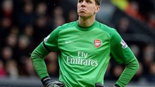 Szczesny văng tục sau trận thua thảm Liverpool