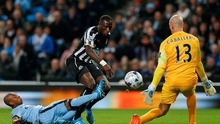 Man City thua sốc Newcastle, mất cả Silva lẫn Toure trước derby Manchester