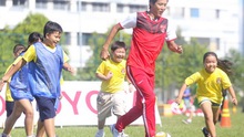 CHÙM ẢNH: Tưng bừng lễ hội bóng đá trẻ với các ngôi sao Mekong Cup