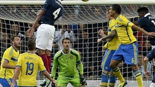 Pháp 1-0 Thụy Điển: Varane mang về chiến thắng, Benzema sút hỏng penalty