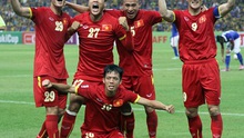 Malaysia 1-2 Việt Nam: Ngược dòng giành chiến thắng tại 'chảo lửa' Shah Alam