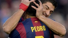 Suarez ăn mừng bàn thắng đầu tiên ở Liga bằng cách… cắn người