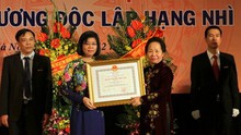 Ban biên tập Tin trong nước - TTXVN nhận Huân chương Độc lập hạng Nhì