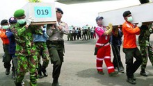 Tìm kiếm nạn nhân và máy bay QZ 8501 - Ngày thứ 8: Tìm thấy 34 thi thể, nhận dạng 9 người