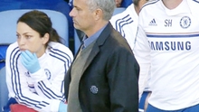 Jose Mourinho nổi cáu với cả nữ bác sĩ xinh đẹp của Chelsea