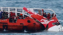 Tìm kiếm nạn nhân và máy bay QZ 8501: Chuẩn bị nâng phần thân máy bay từ đáy biển