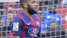 Daniel Alves mắc lỗi tày trời, Barca thua sốc Malaga trên sân nhà