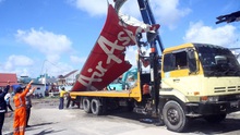 Indonesia trục vớt mảnh vỡ cuối cùng của thân máy bay AirAsia