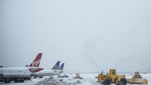 Hủy hàng nghìn chuyến bay do băng tuyết tại sân bay lớn bậc nhất thế giới