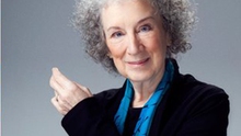 Margaret Atwood tung ra tiểu thuyết đầu tiên trong 15 năm