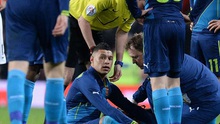 HLV Wenger xác nhận Oxlade-Chamberlain nghỉ thi đấu 4 tuần