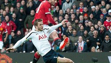 Man United 3 - 0 Tottenham: Carrick tỏa sáng, Man United an toàn trong Top 4