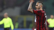 Milan 3-1 Cagliari: Menez lập cú đúp giải cứu Milan