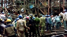Sập giàn giáo công trường Formosa (Hà Tĩnh), 13 người đã chết, hàng chục người bị thương