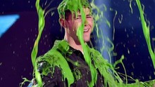 Nick Jonas sao bị phun nhớt xanh ở giải Kids' Choice