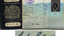 Cựu sao Man United rao bán hộ chiếu