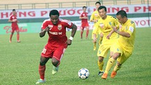 B.Bình Dương – Hà Nội T&T 1-0: May thôi là đủ lên đầu