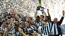 CHÙM ẢNH: Juventus ăn mừng Scudetto thứ tư liên tiếp