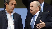 Vụ rắc rối ở FIFA: Michel Platini đề nghị Sepp Blatter từ chức