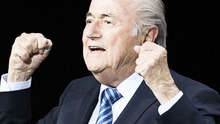 Thế giới tổng tấn công Sepp Blatter: 'Ngày u tối của bóng đá. Nếu còn liêm sỉ, Blatter nên từ chức'