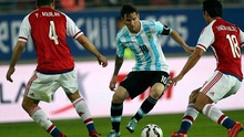 Messi xỏ háng cầu thủ Paraguay ở Copa America 2015