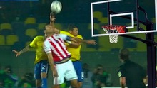 VIDEO: Thiago Silva bị đồng đội chất vấn ngay trước loạt đá luân lưu với Paraguay