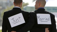Kết hôn đồng giới: Bang Mỹ ngừng đăng ký kết hôn, chống lệnh của Tòa án Tối cao