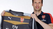 Các ngôi sao Arsenal hoan hỉ chào đón Petr Cech