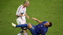 Tròn 9 năm Italy vô địch World Cup 2006: Xem lại cú húc đầu KINH ĐIỂN của Zidane!