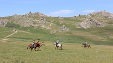 Mông Cổ du ký: Đua ngựa, đấu võ, bắn cung và đêm nhạc kịch trên thảo nguyên