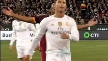 VIDEO: Ronaldo lại phát cáu vì Bale chơi quá cá nhân