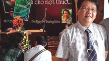 Nhà báo Bùi Nguyễn Trường Kiên bán thơ giúp đồng nghiệp