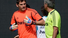 Mourinho chỉ trích đội bóng cũ Porto vì trả lương Casillas quá cao