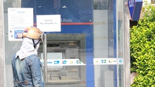 Ngăn chặn vụ ‘phá trụ ATM, trộm 200 triệu đồng’: Các hiệp sĩ đường phố được thưởng nóng 2 triệu!