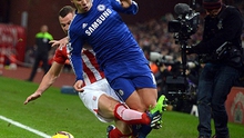 Trọng tài Graham Poll: ‘Hazard cần được bảo vệ nhiều hơn’