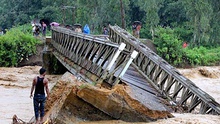 Châu Á cũng ngập trong mưa lũ, hơn 100 người thiệt mạng do lũ lụt và lở đất
