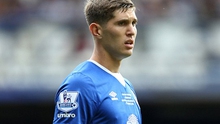 Huyền thoại Man United cảnh báo John Stones không nên đến Chelsea