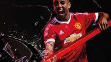 Ashley Young đồng ý gia hạn hợp đồng với Man United