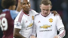 Vì sao Rooney 'vô hình' ở hàng công Man United?