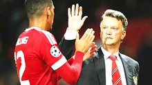 Man United: Khi Van Gaal giống… David Moyes