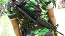 UAE vung tiền mua dây chuyền sản xuất súng trường của Indonesia