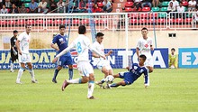 Tiếng 'rắc' ở sân cỏ V-League