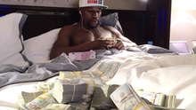 Floyd Mayweather giã nghiệp với 700 triệu USD