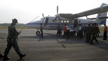 Tìm thấy thi thể 7 người lớn, 3 trẻ em trong vụ máy bay mất tích ở Indonesia