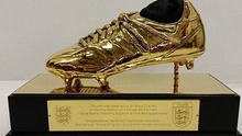 FA tri ân Rooney bằng giày Vàng