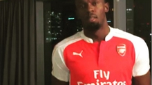 Thua cược, Usain Bolt bị ép phải mặc áo Arsenal
