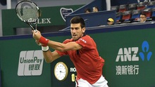 Djokovic tốc hành, Nadal chật vật vào vòng 3 Thượng Hải Masters