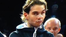 HÀI HƯỚC: Nadal chán ngấy bài phát biểu dài dòng của Federer