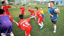 Cầu thủ Việt Nam với tương lai sau khi treo giày: Trái bóng ở trong chân!