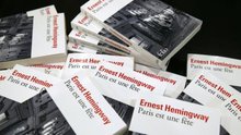Luyến tiếc một Paris 'đã mất', người Pháp đổ xô đọc lại Hemingway
